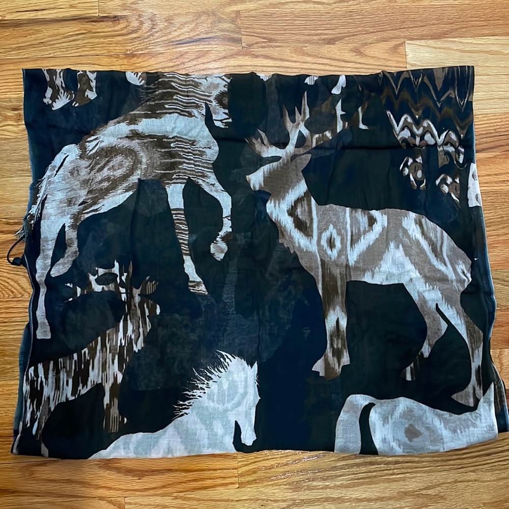 SAACHI Scarf - NWOT